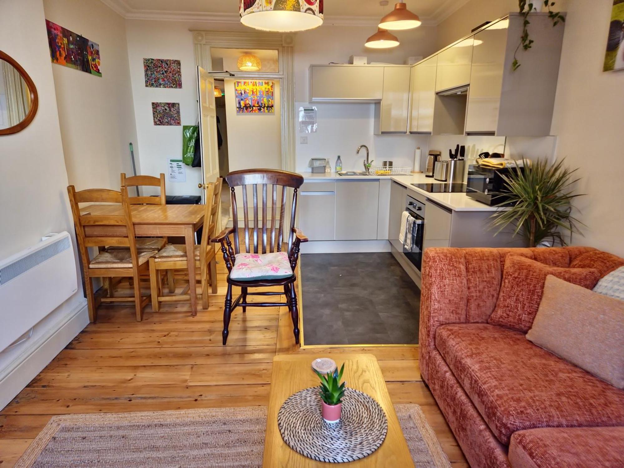 Central Gloucester Self-Catering Flat - A Hidden Gem Exterior foto