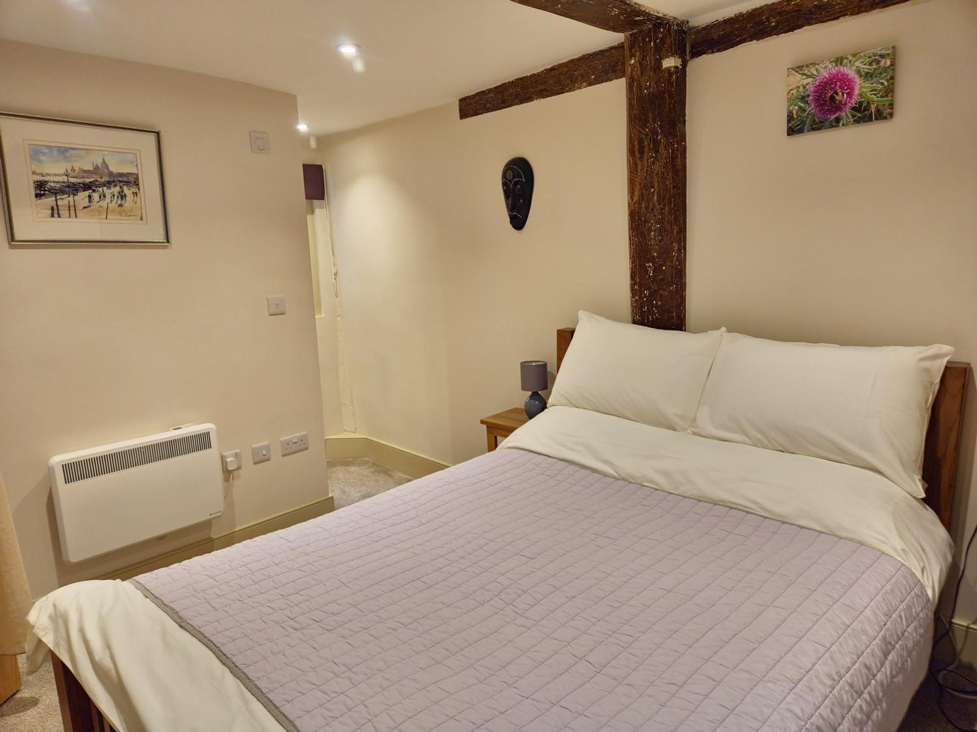 Central Gloucester Self-Catering Flat - A Hidden Gem Exterior foto